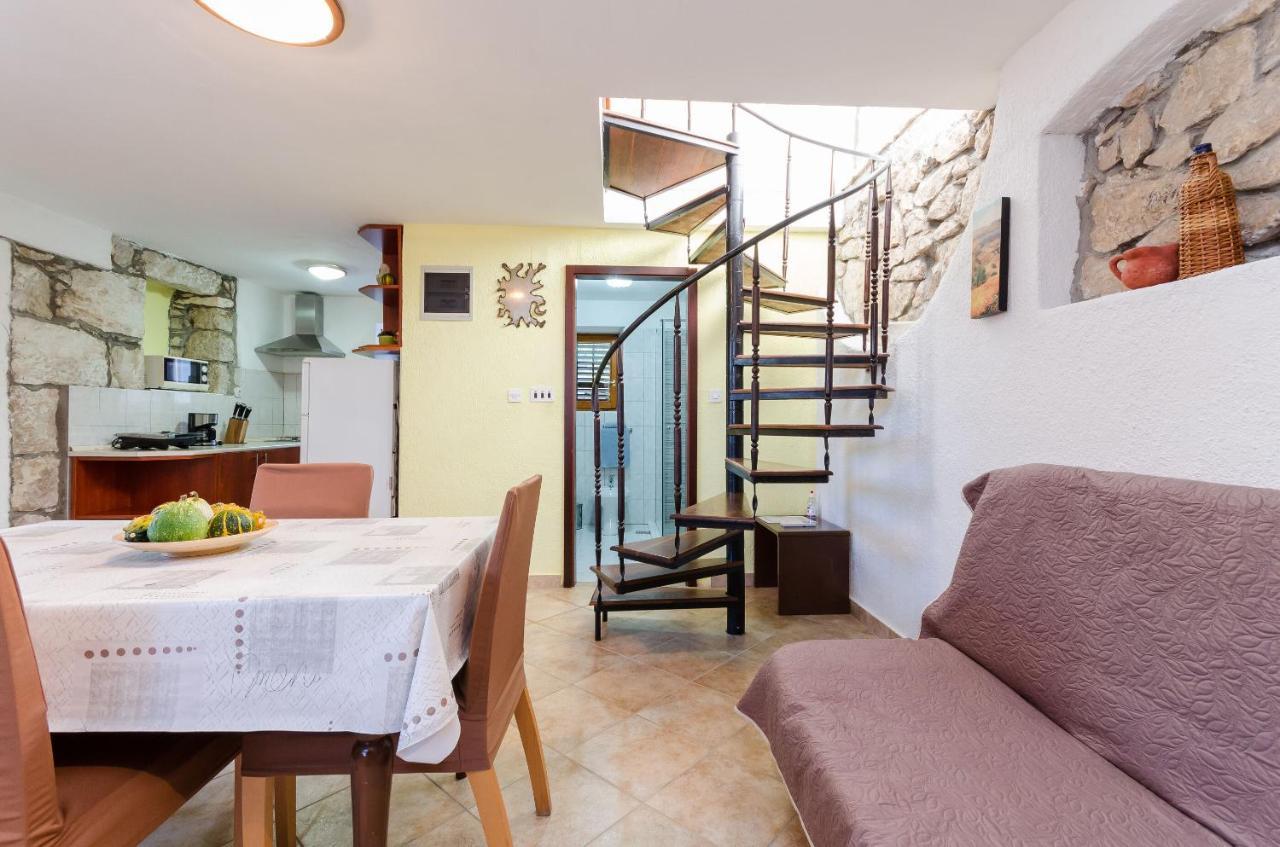 Apartment Josip Plomin Eksteriør bilde