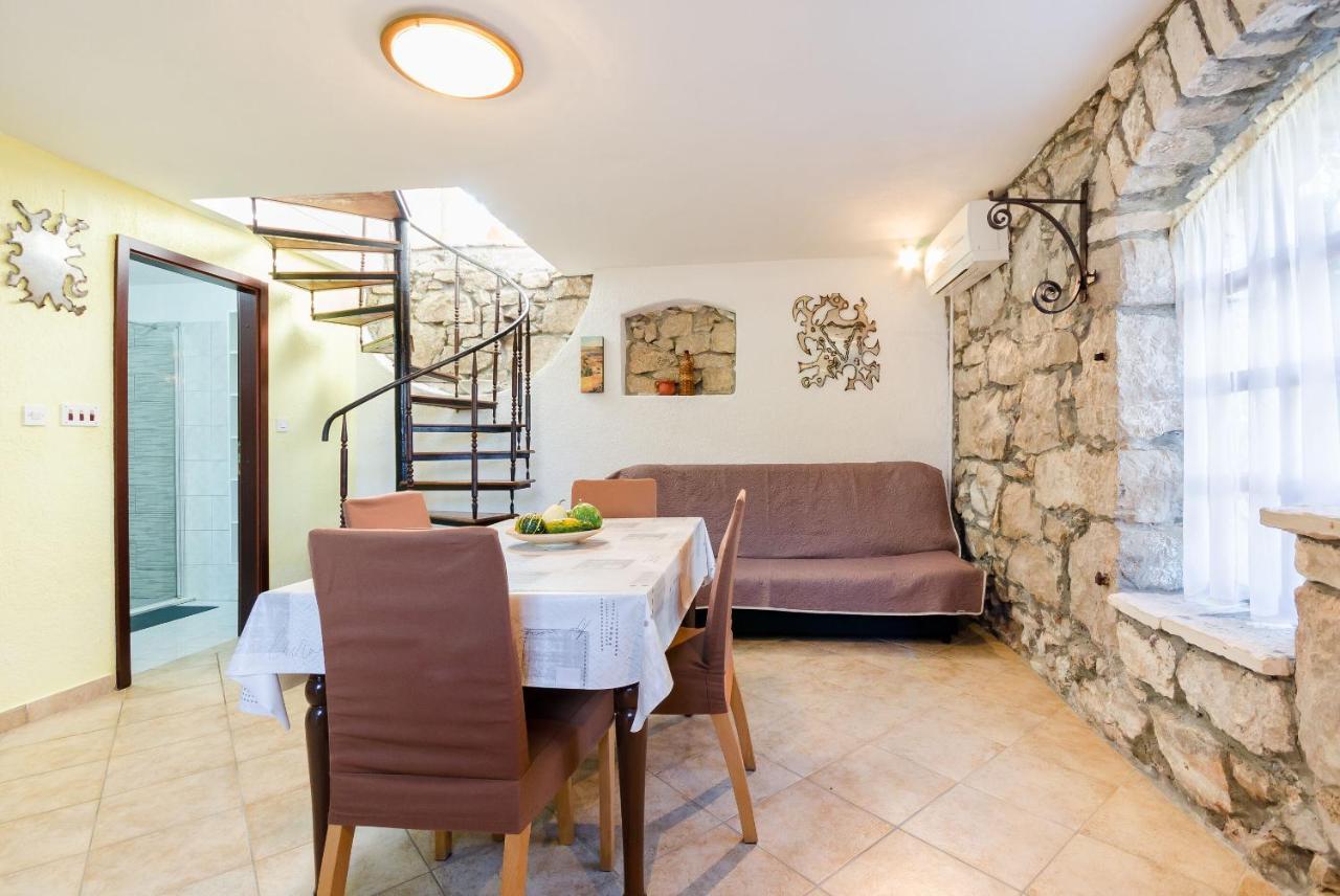Apartment Josip Plomin Eksteriør bilde